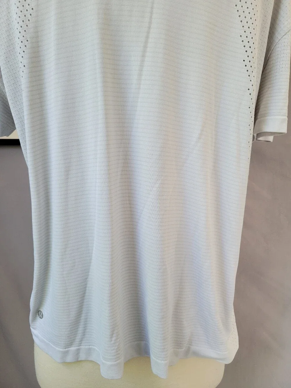 Lululemon Side Perforated Mesh Short Sleeve Crew Neck Tee Gray 12